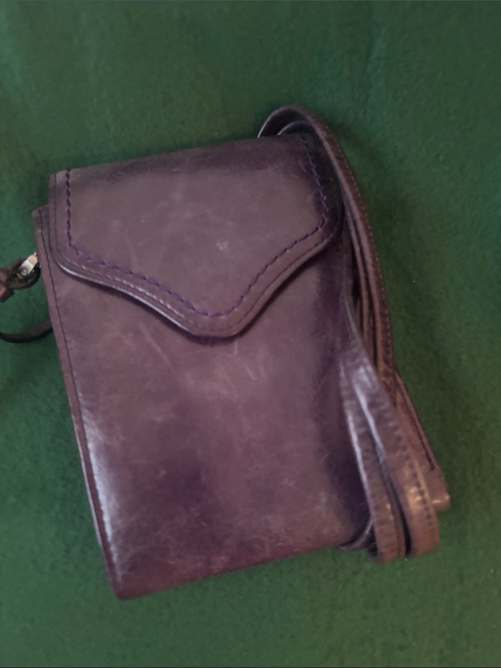HOBO Purple Leather Crossbody Card Wallet with Geometric ID Window - Picture 2 of 4